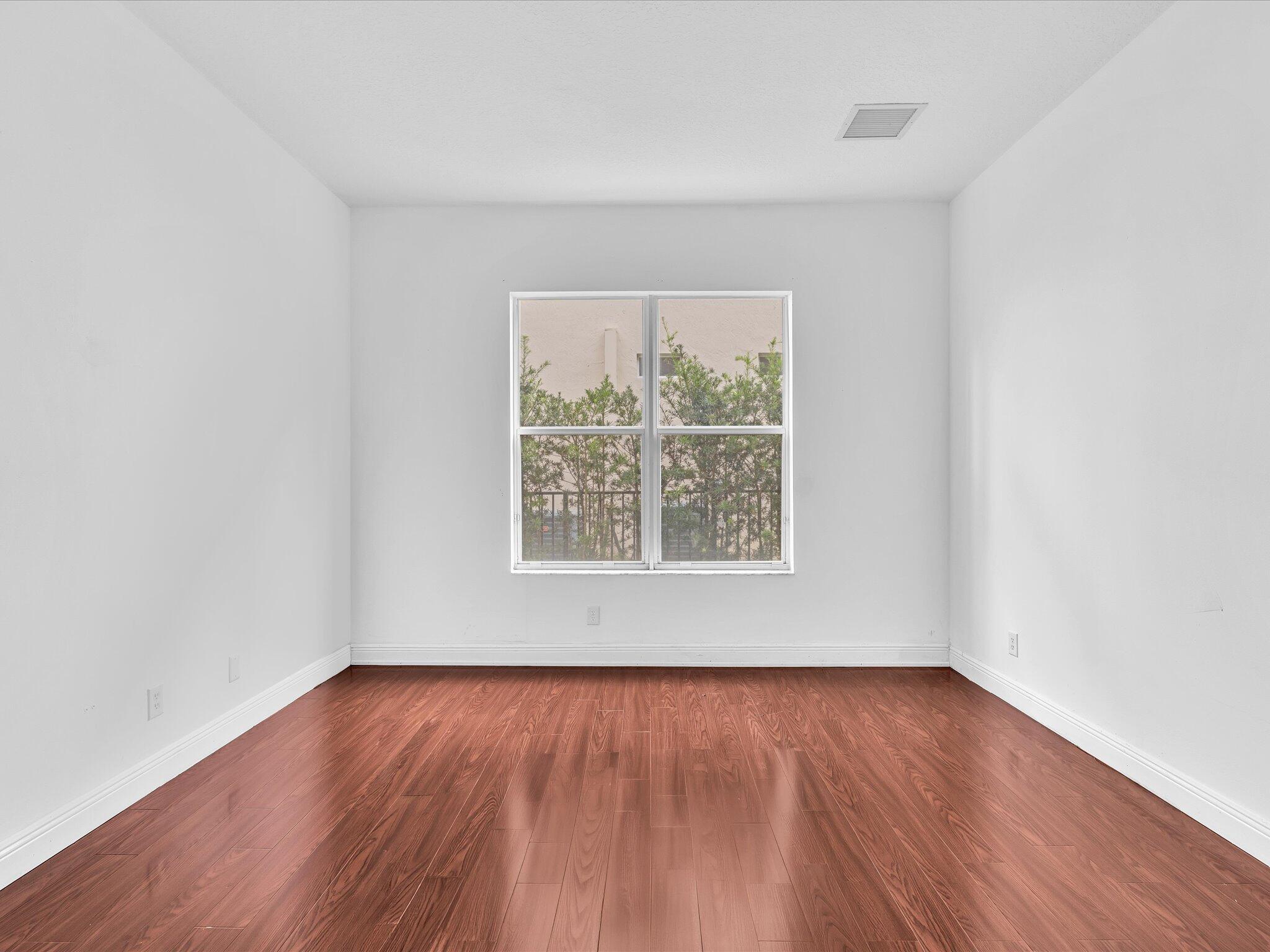  Residence photo 60