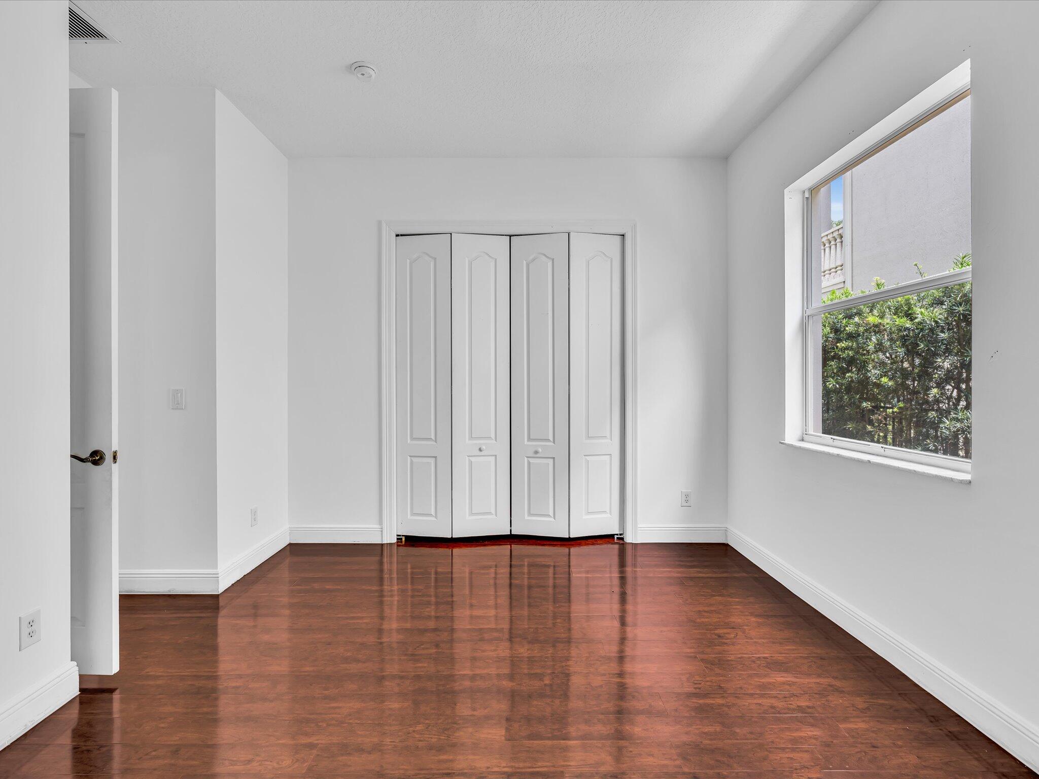  Residence photo 66