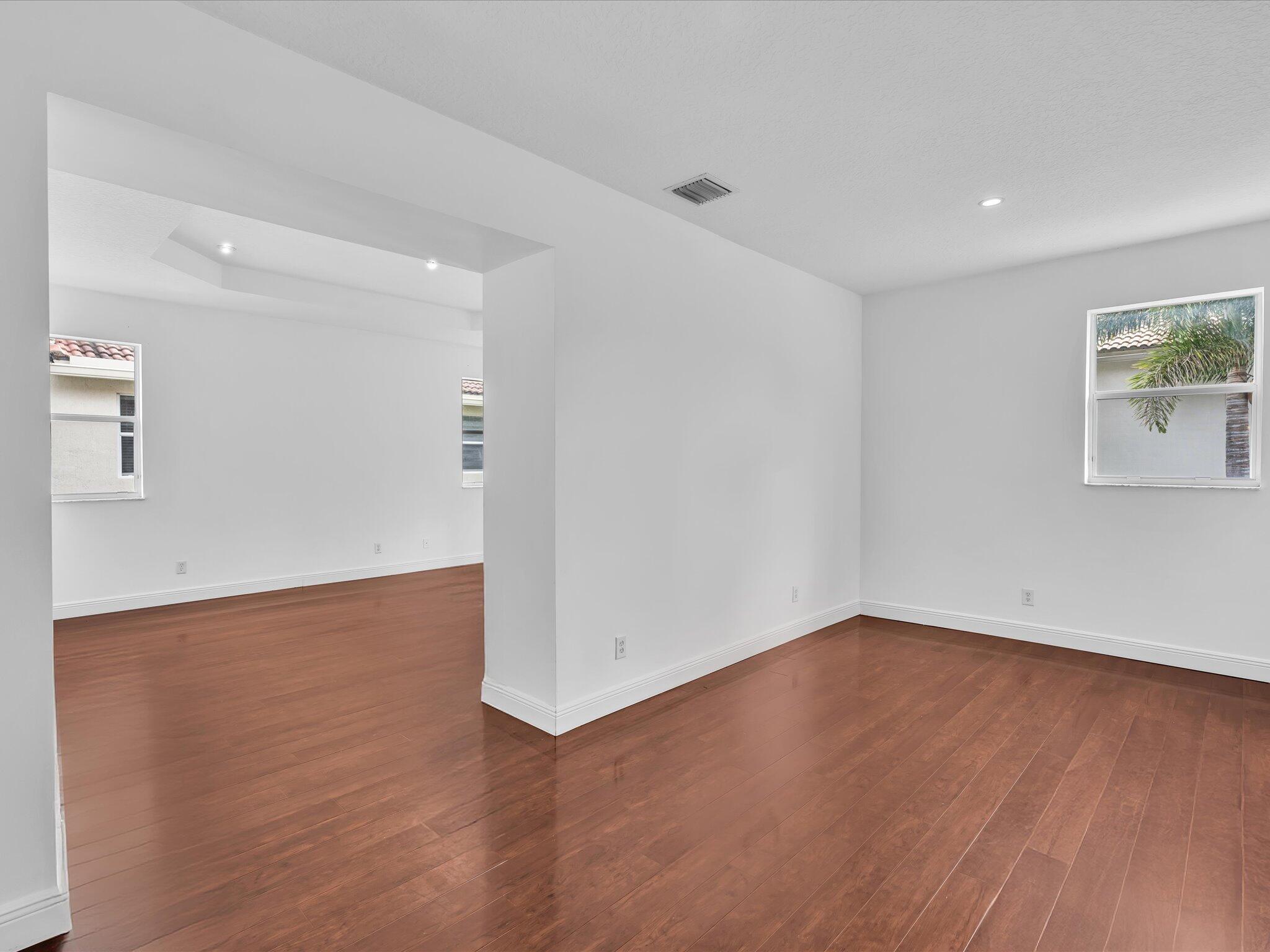  Residence photo 76