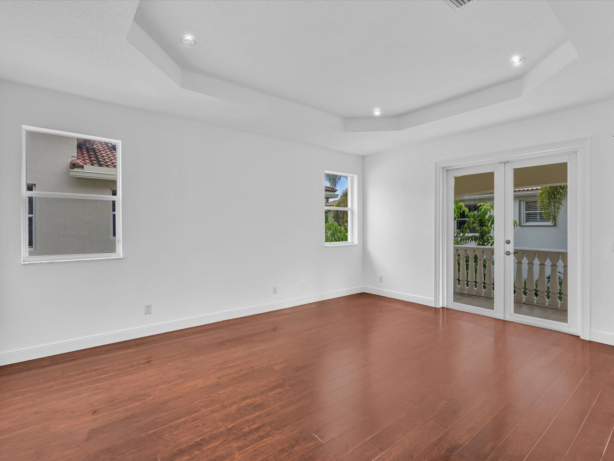  Residence photo 77
