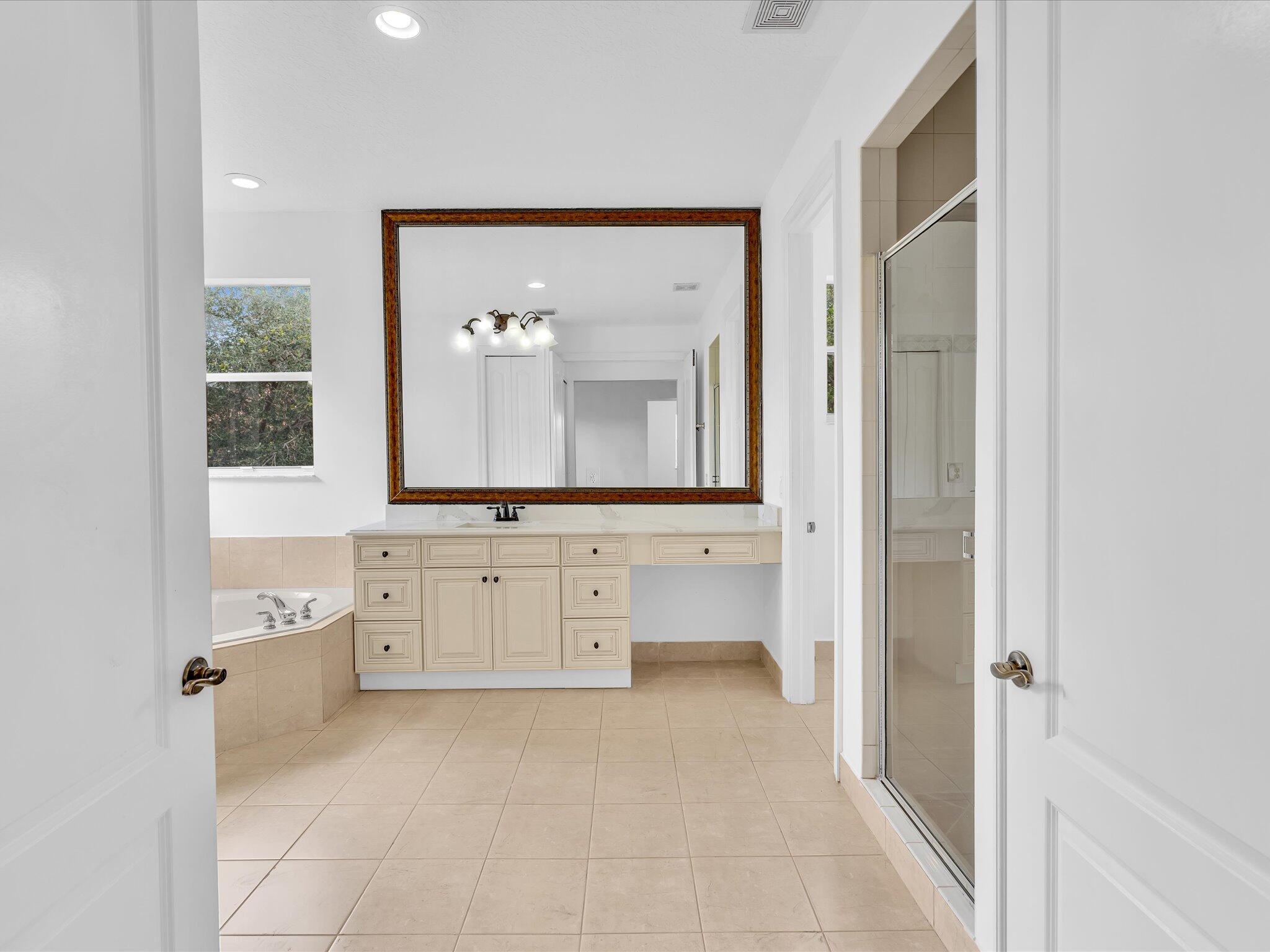  Residence photo 83