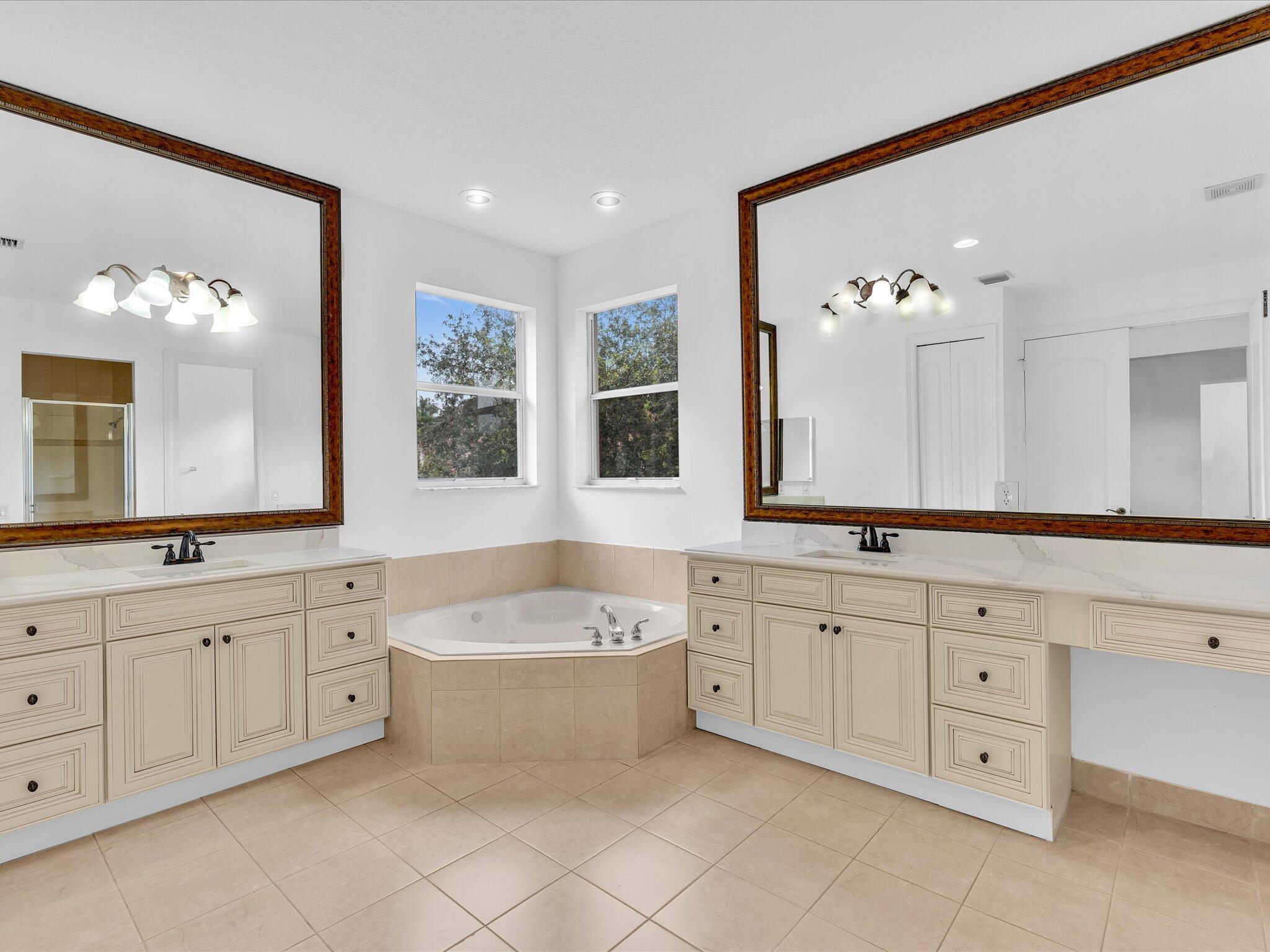  Residence photo 84