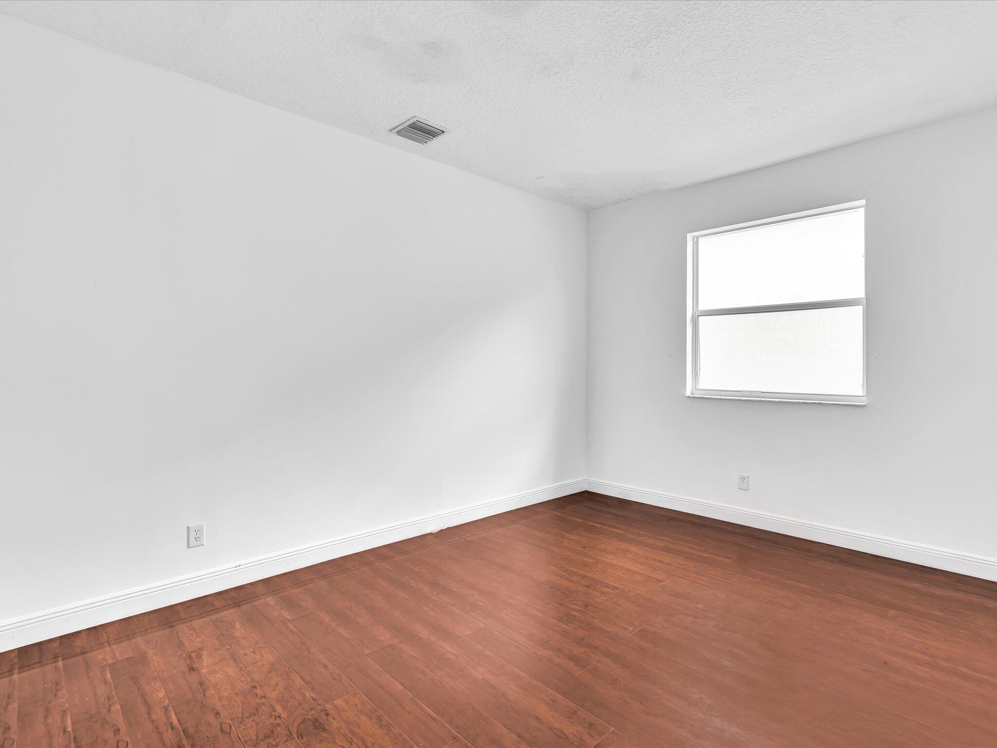  Residence photo 90