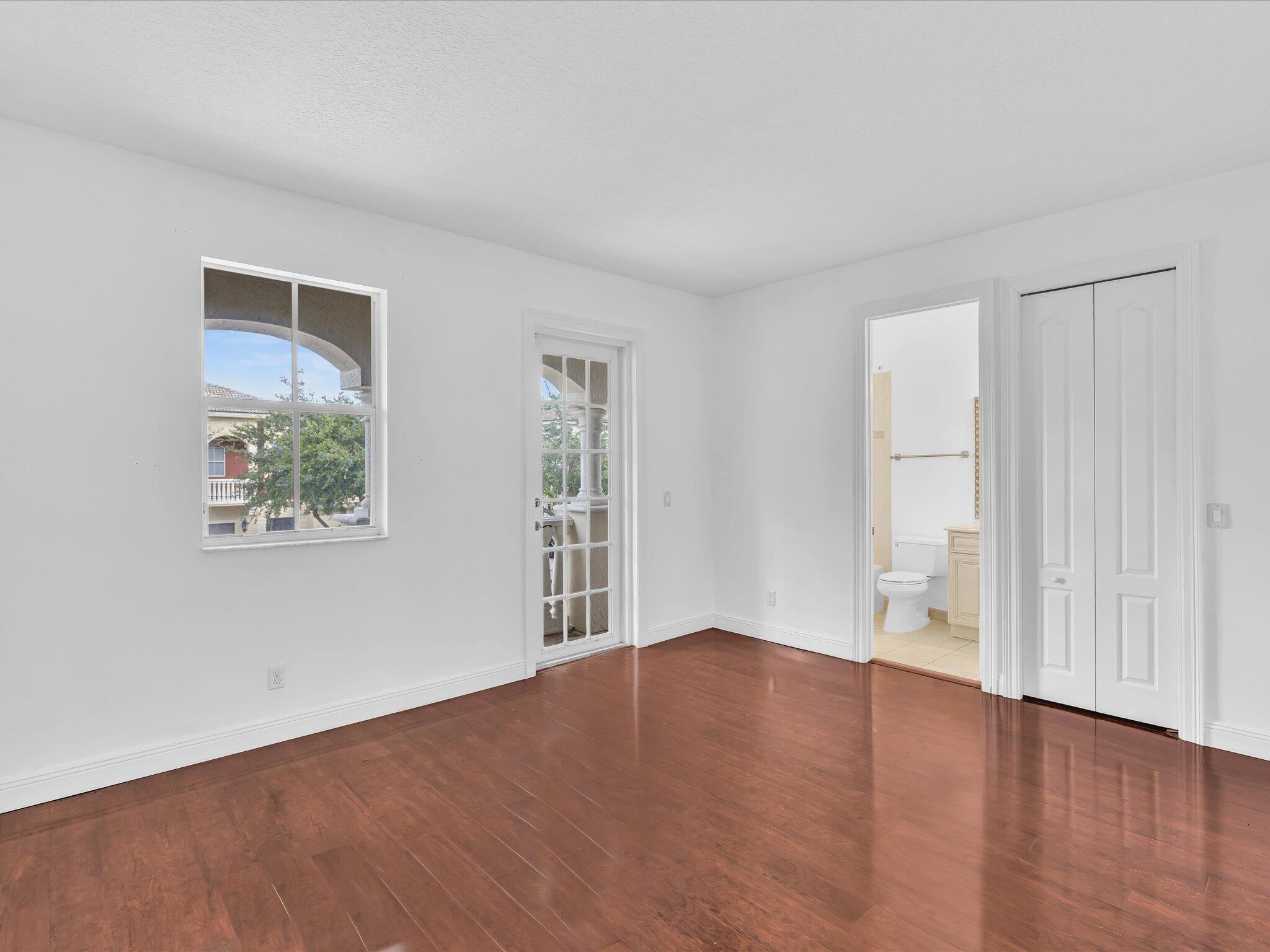  Residence photo 95