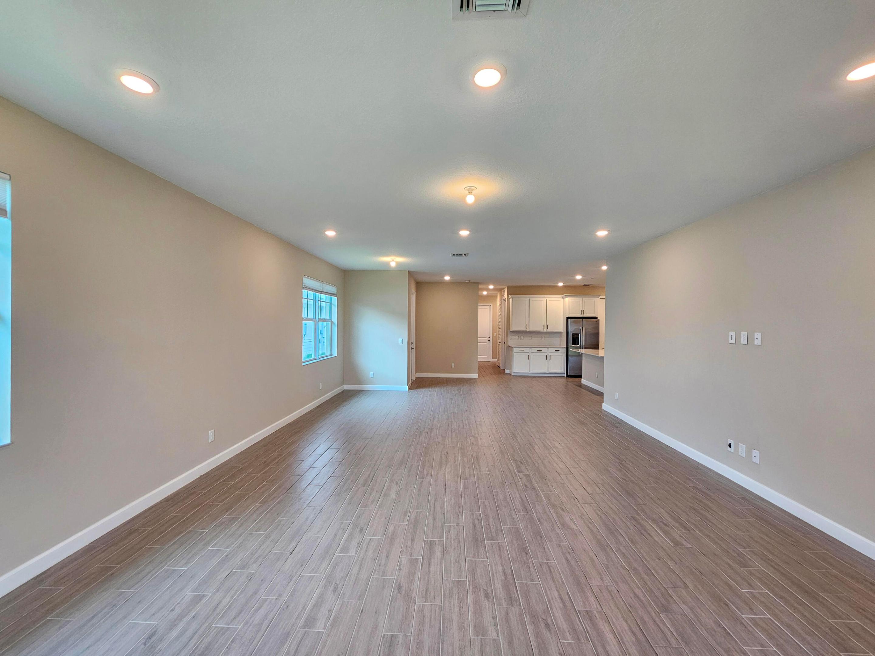 Residence photo 8