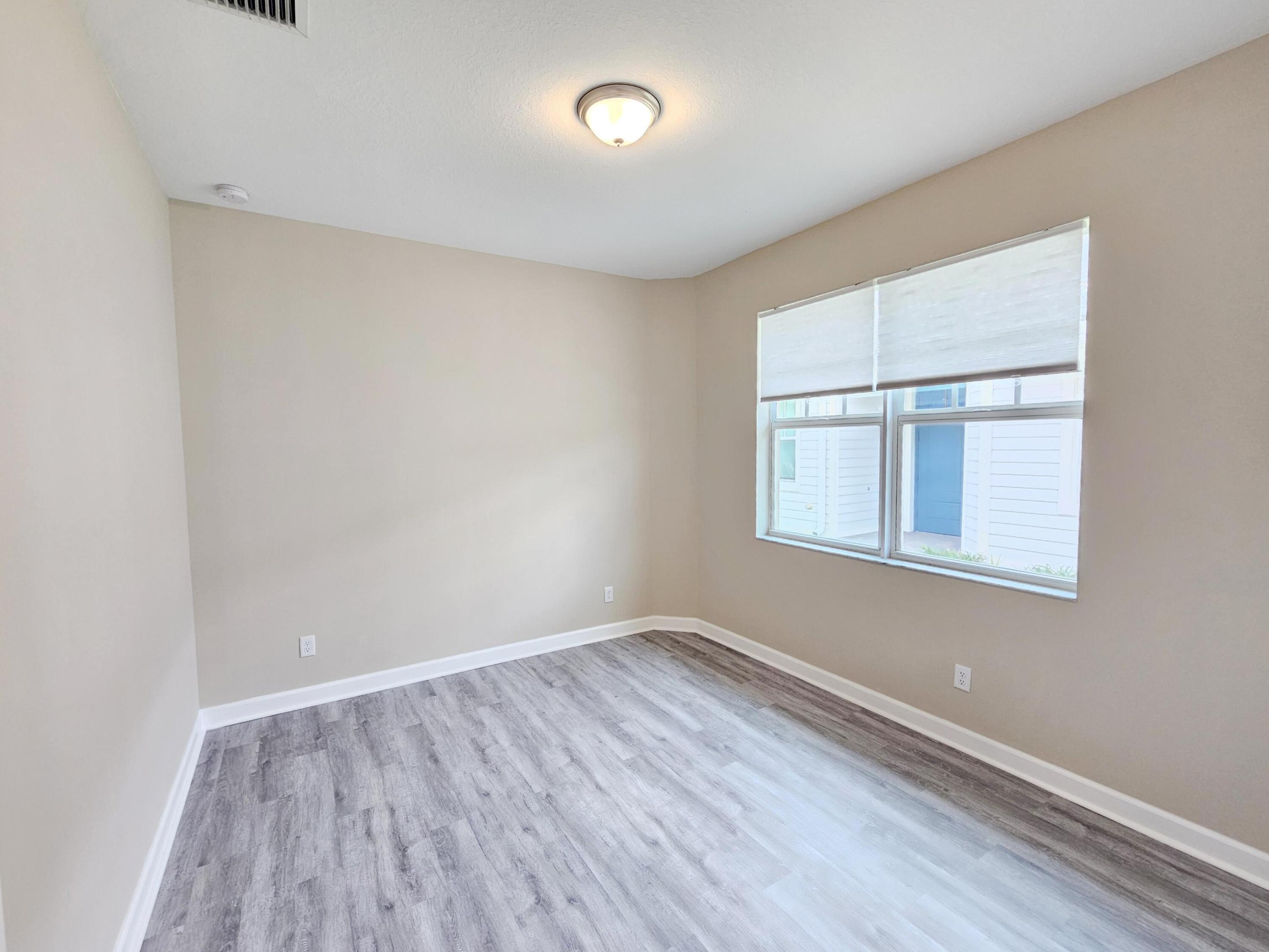 Residence photo 27