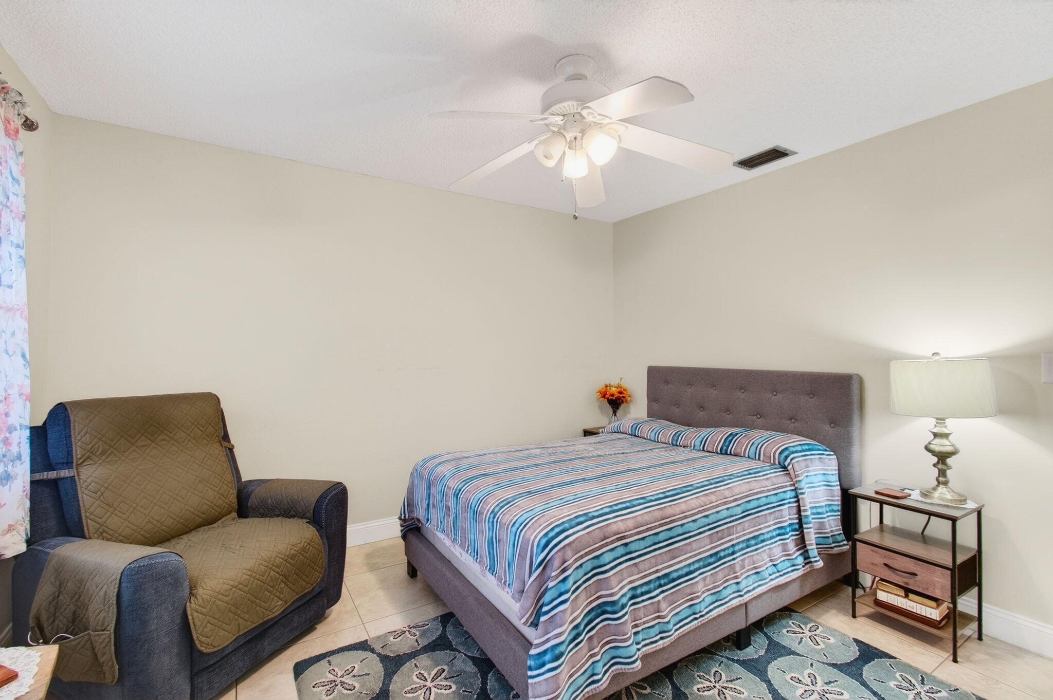  Residence photo 24