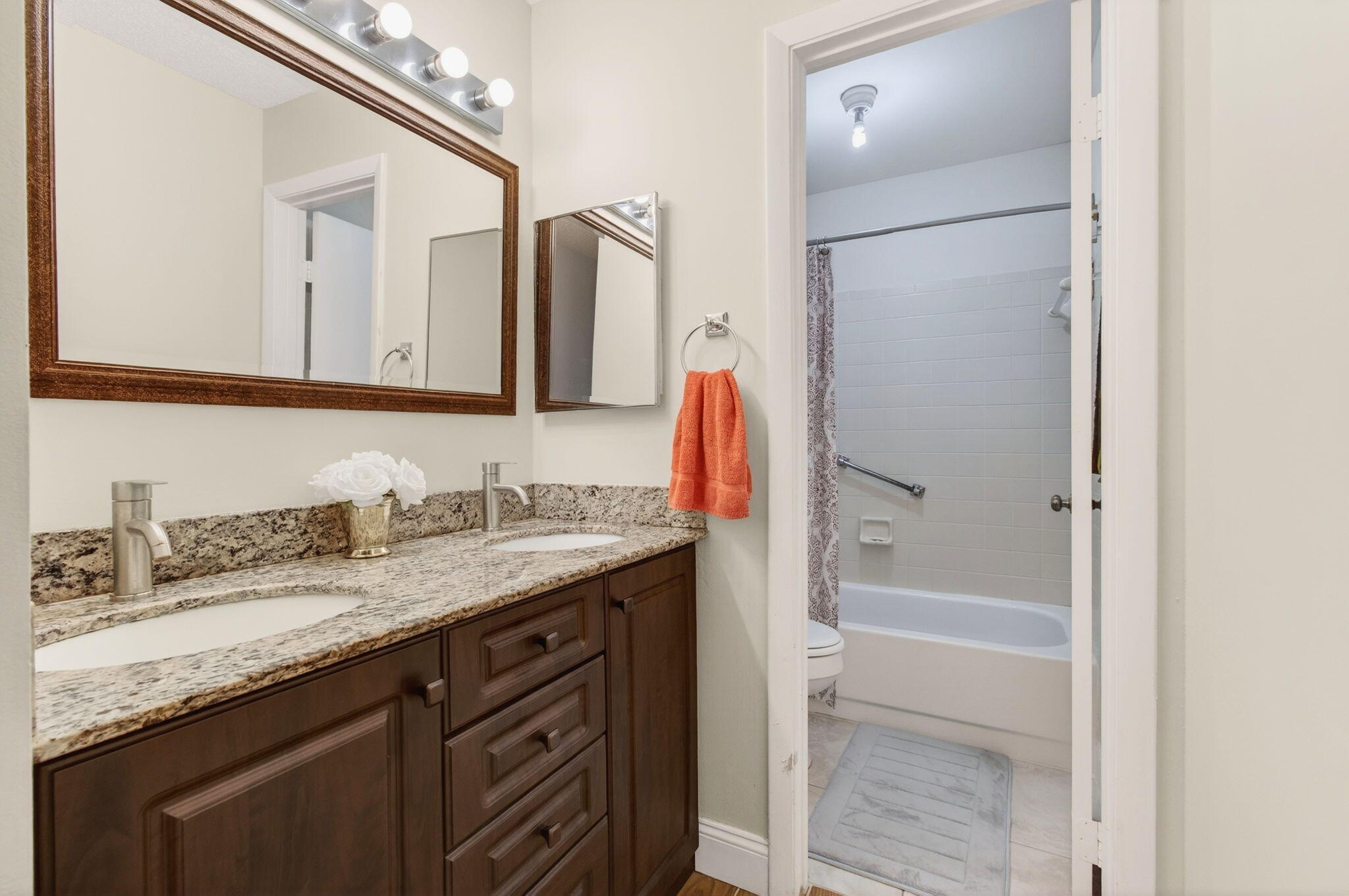  Residence photo 36