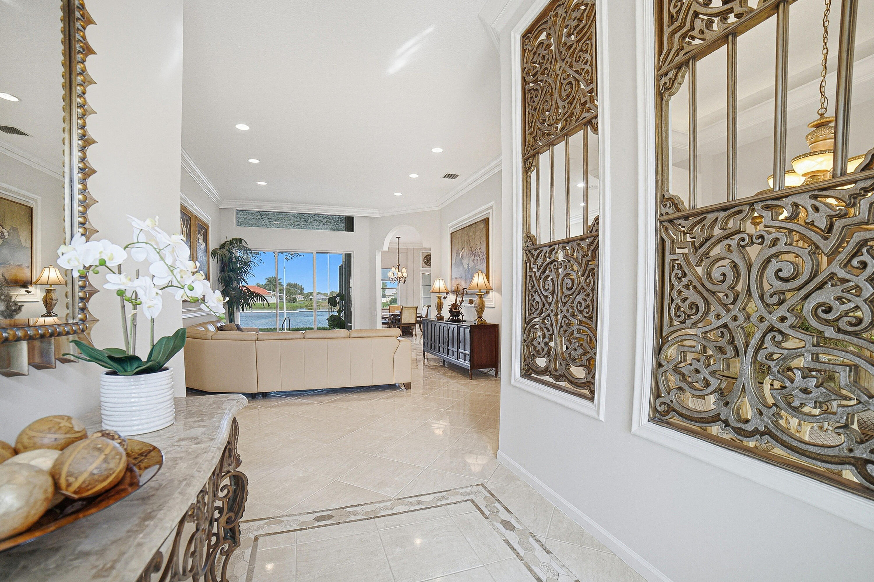 Residence photo 3