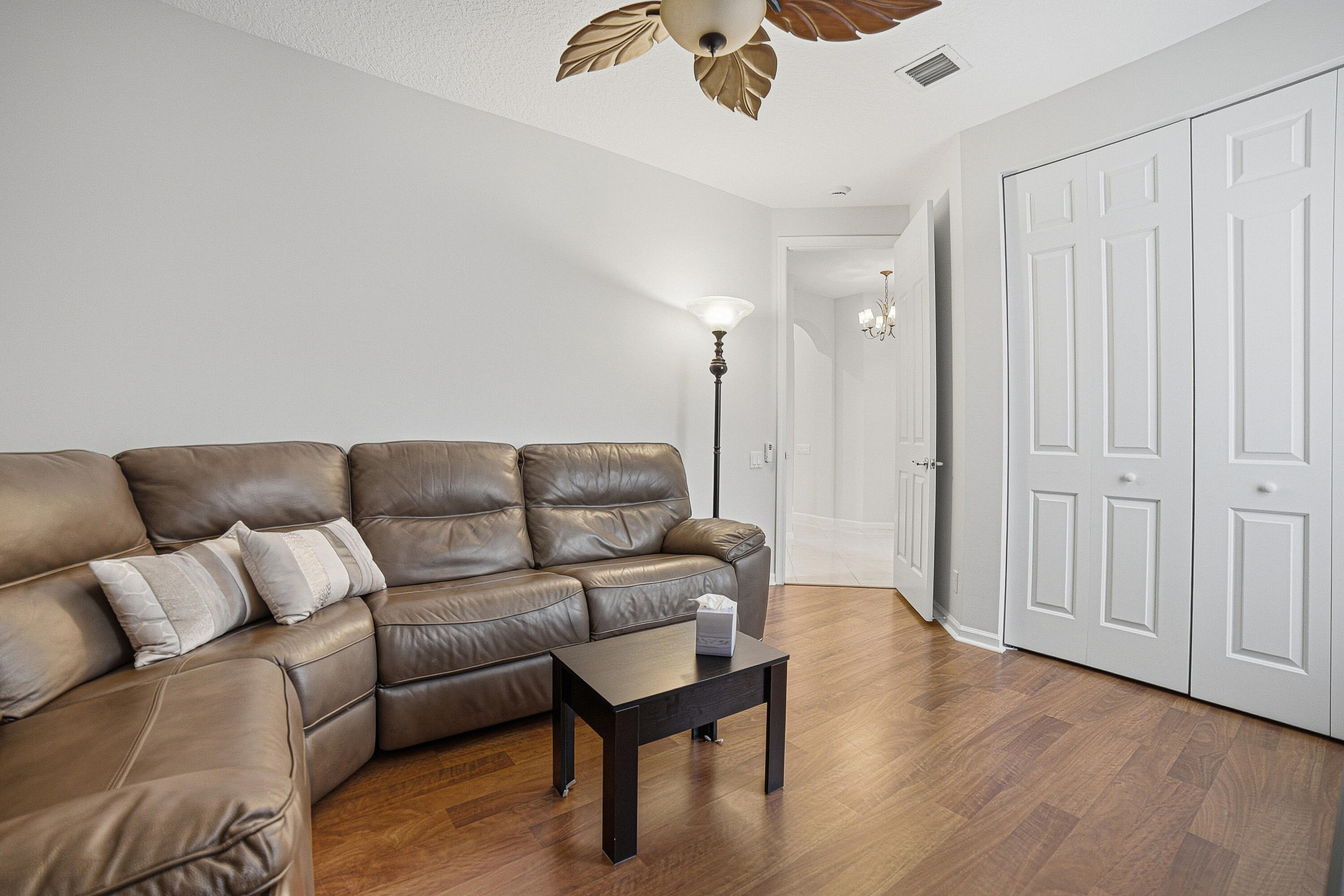 Residence photo 35