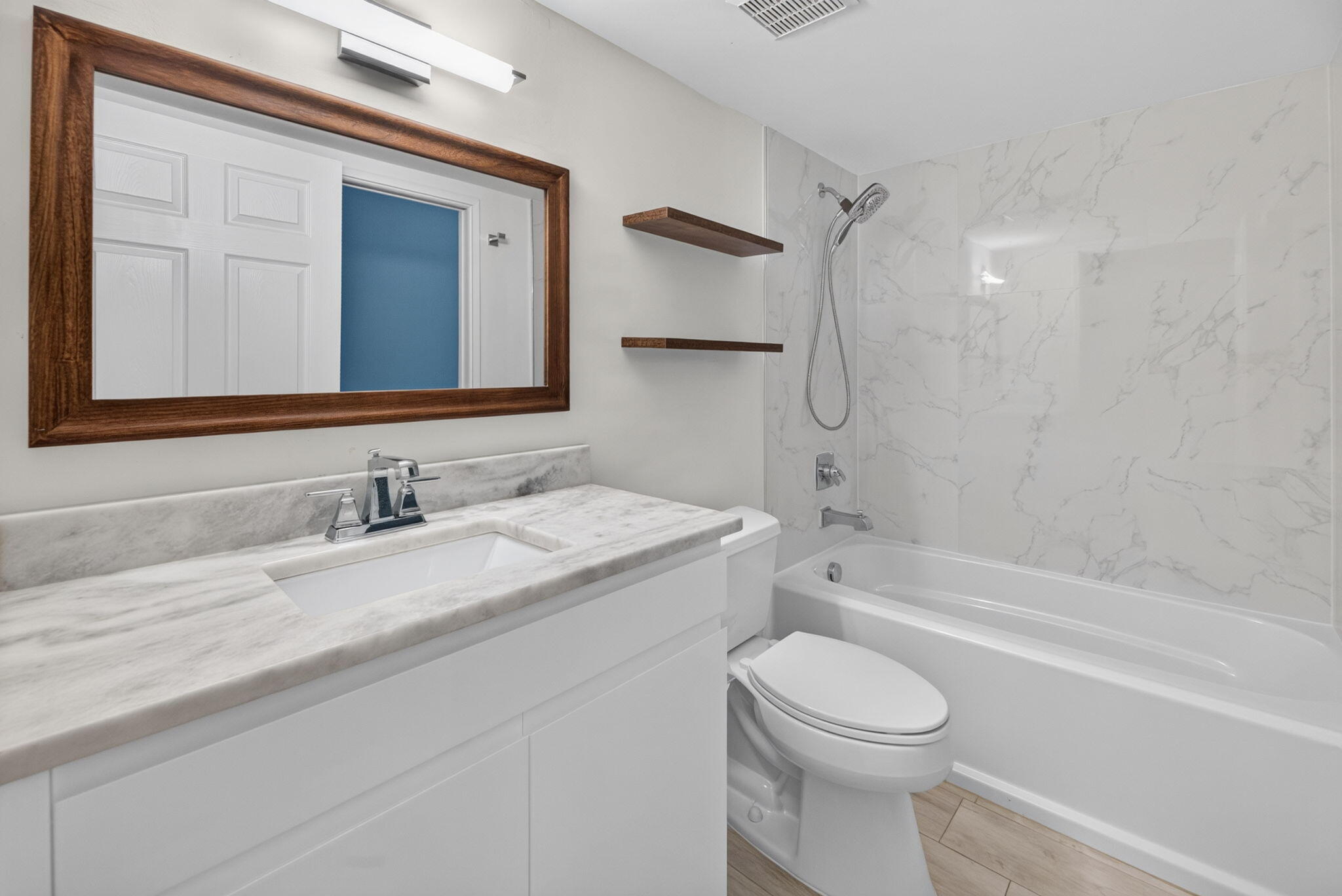 Unit 108 photo 17