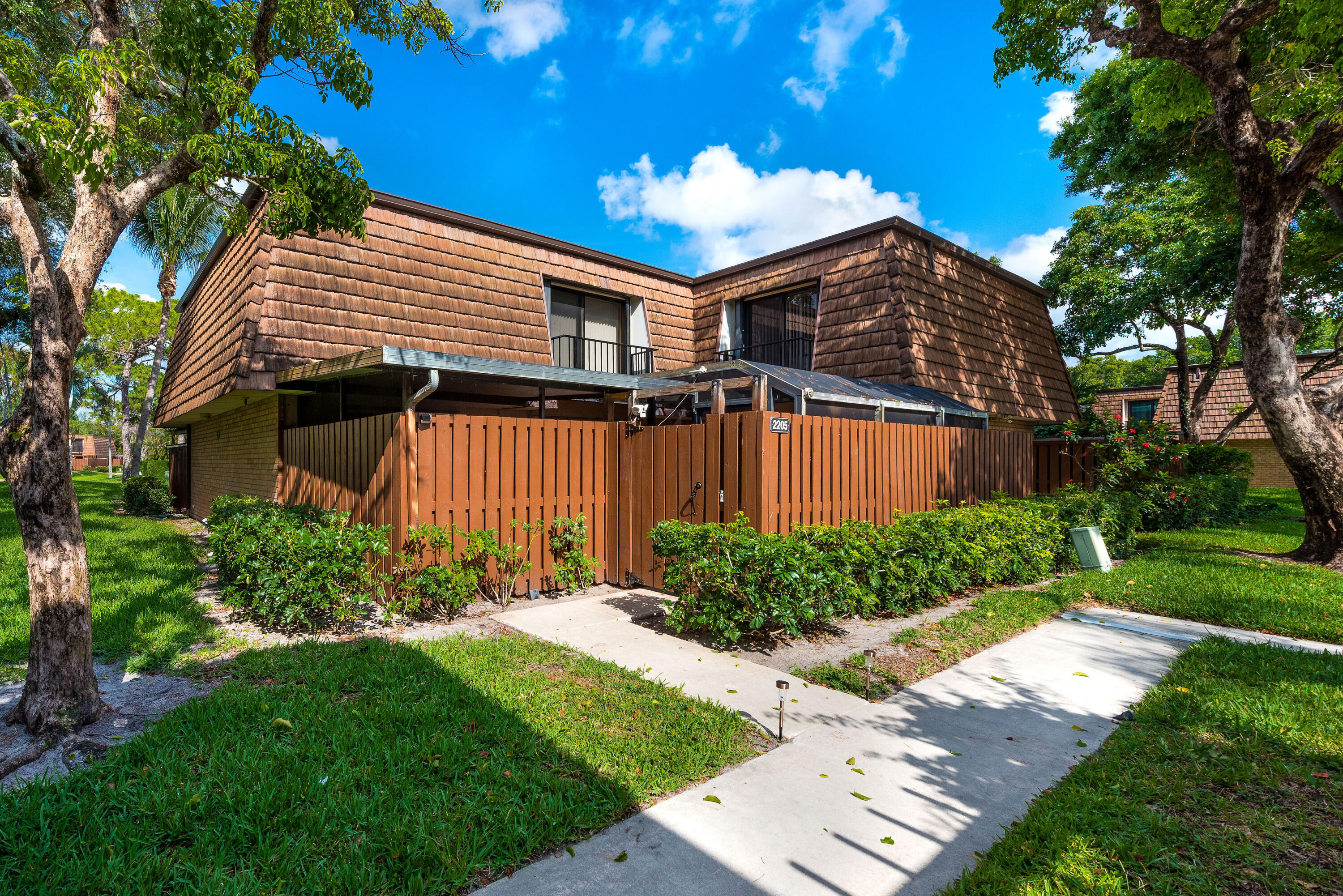 Residence photo 5