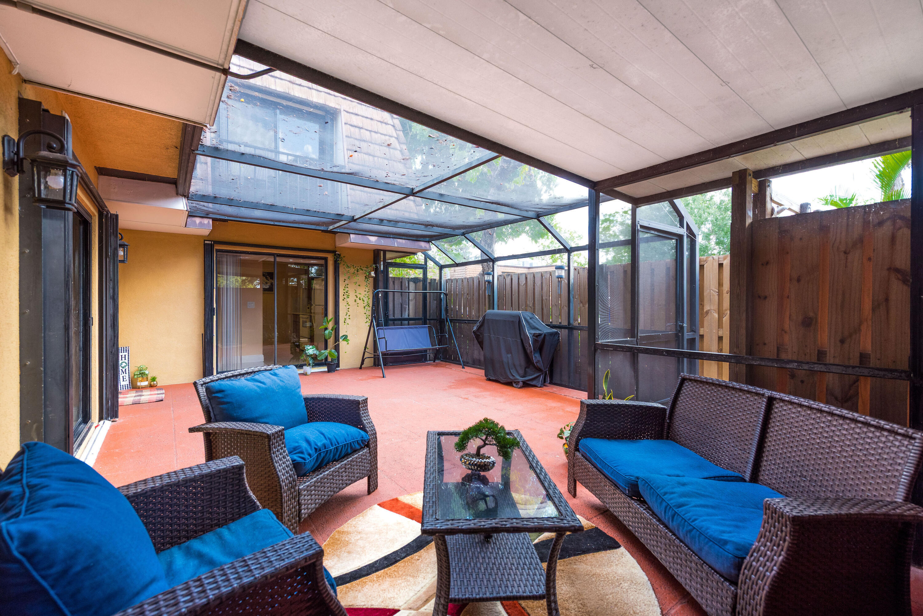 Residence photo 9