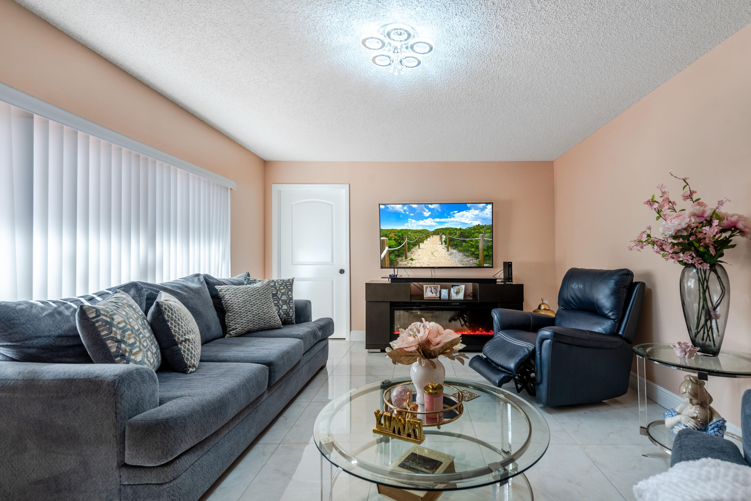 Residence photo 11