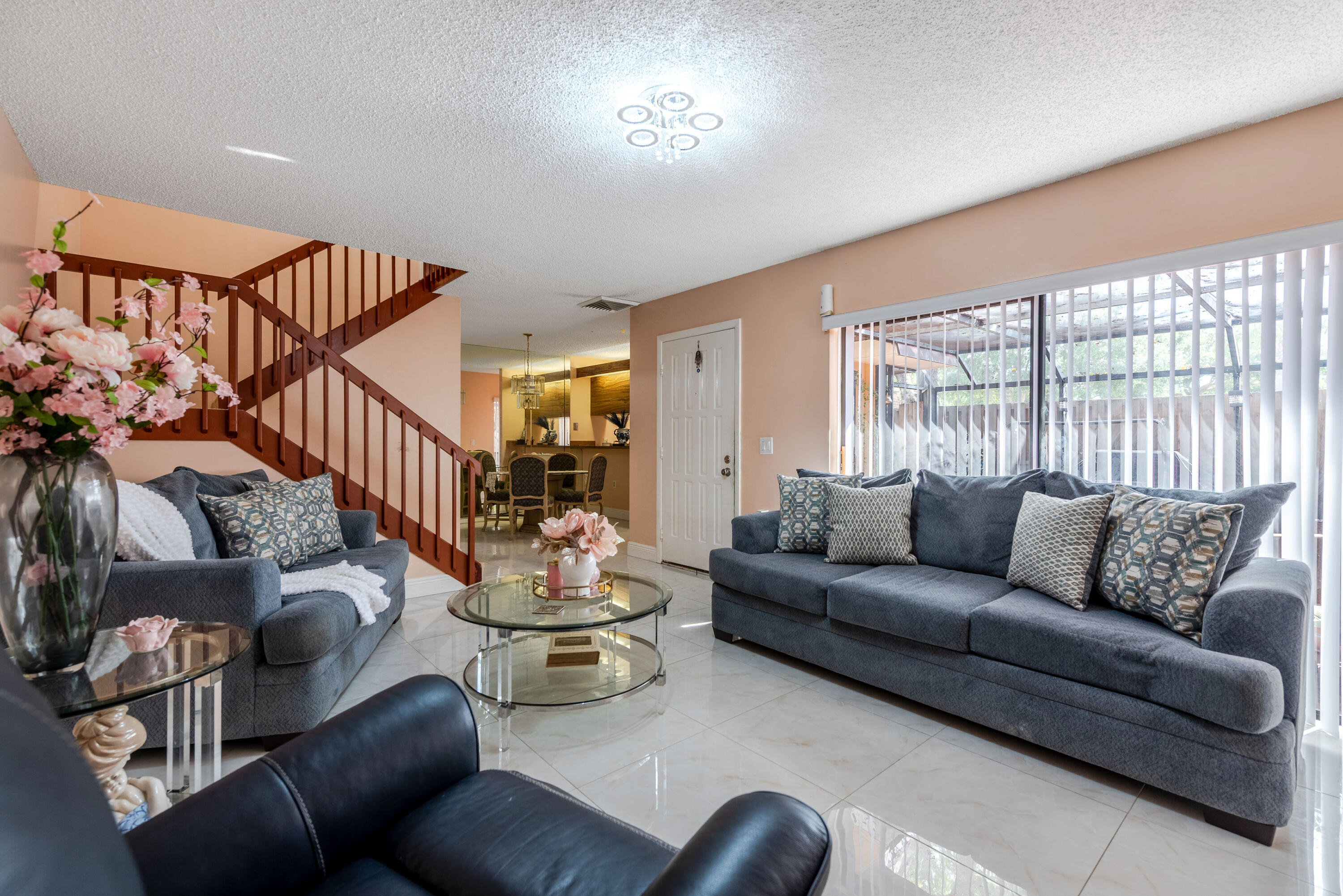 Residence photo 12