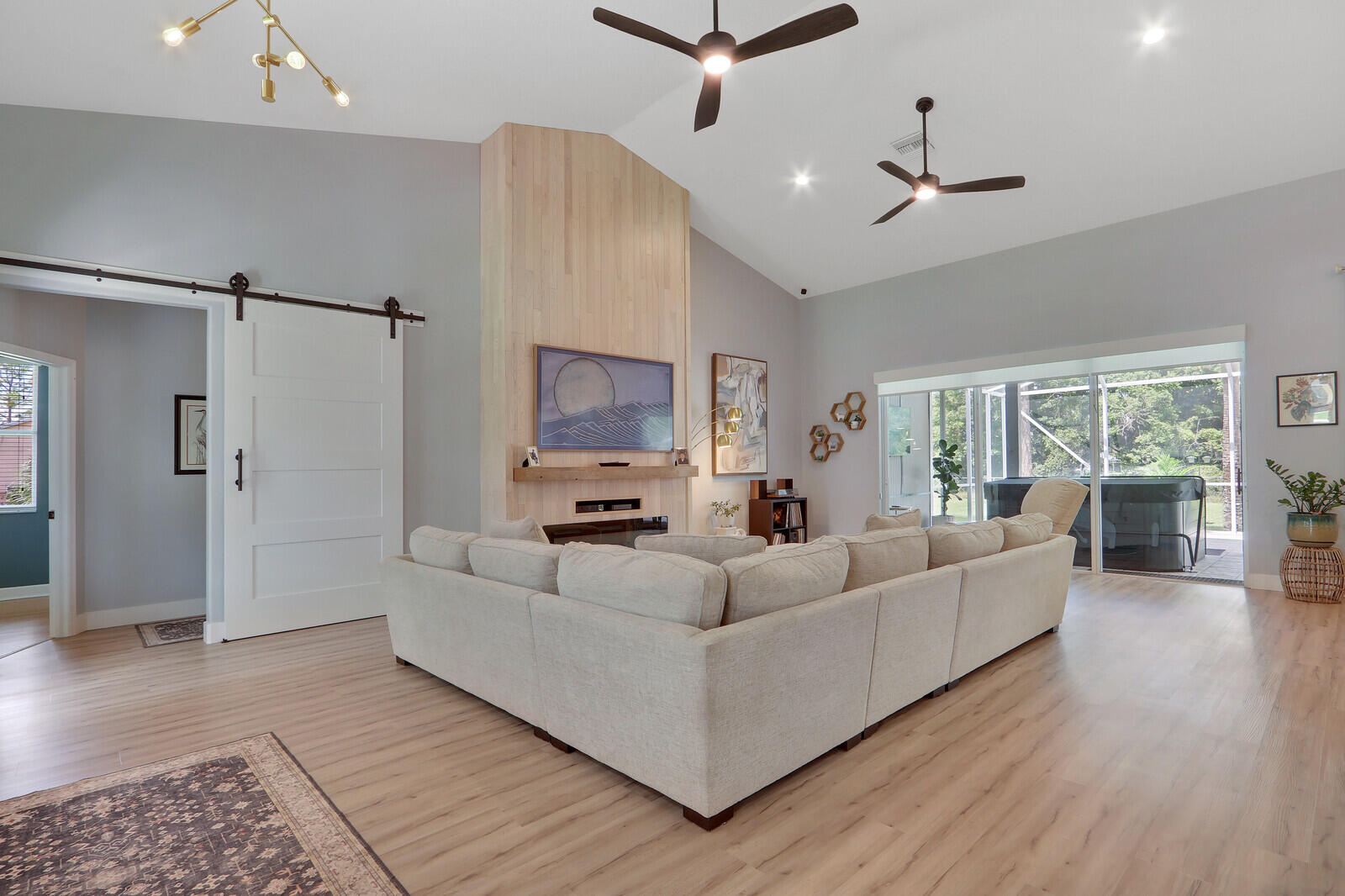 Residence photo 5