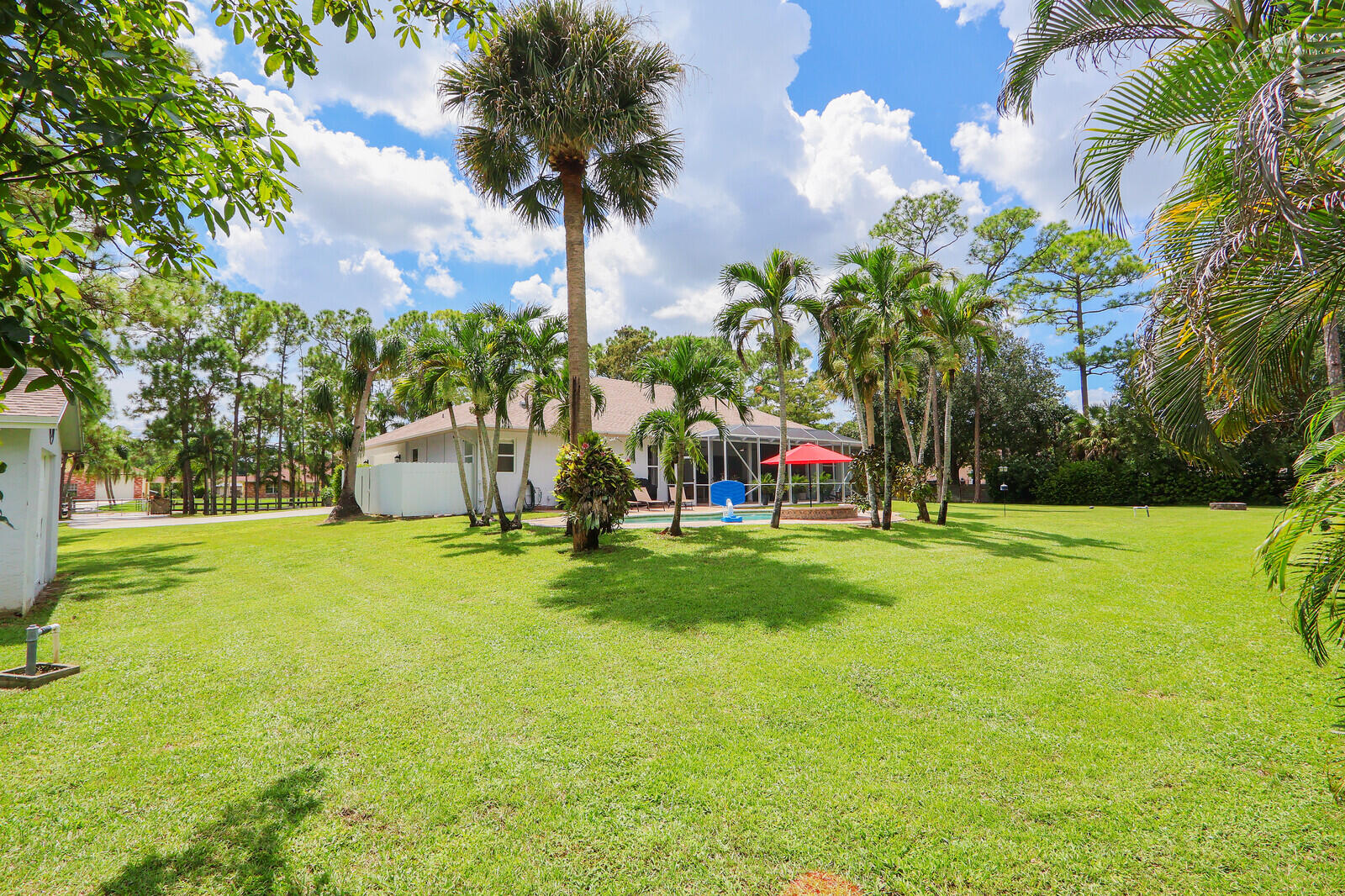 Residence photo 39