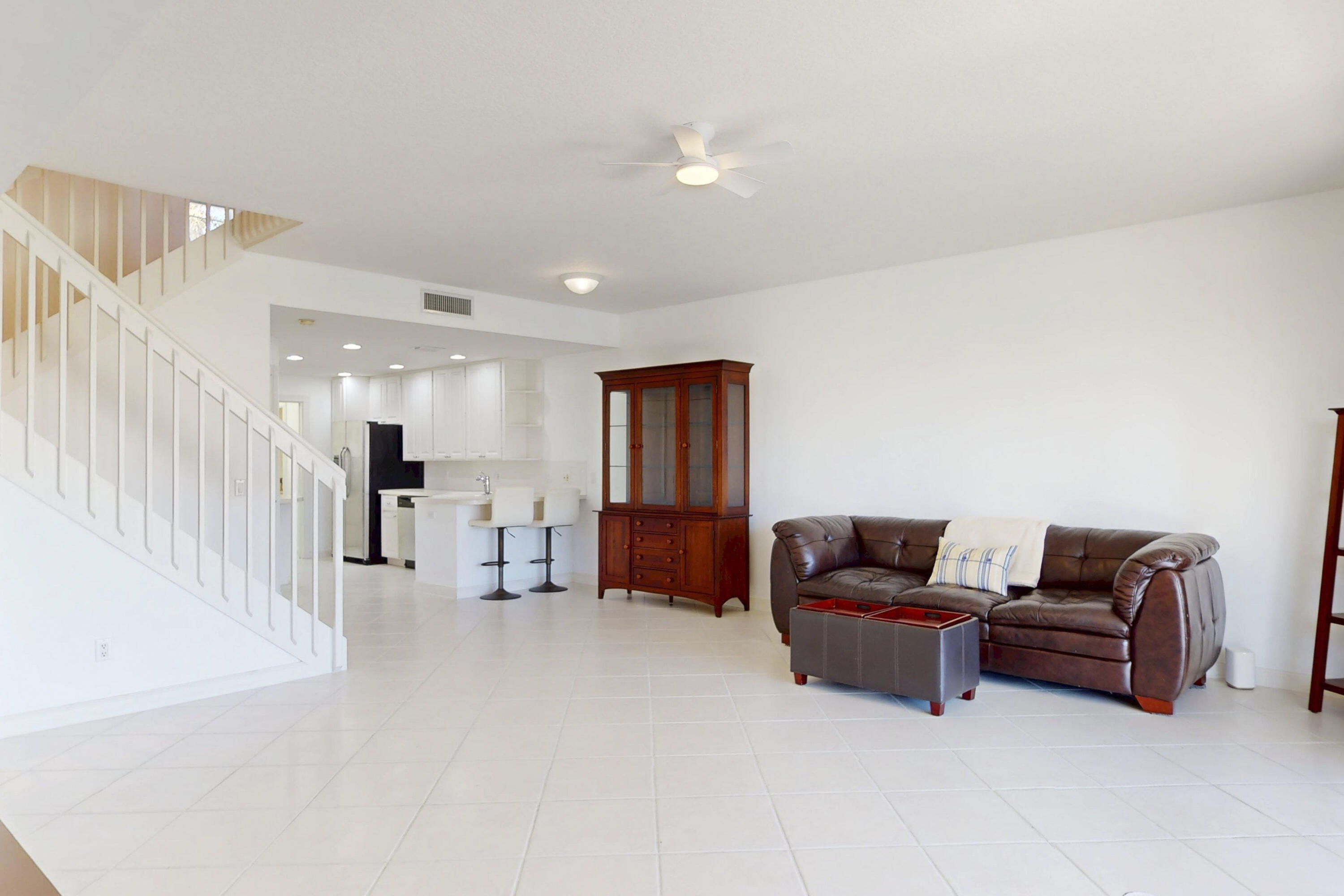 Residence photo 5