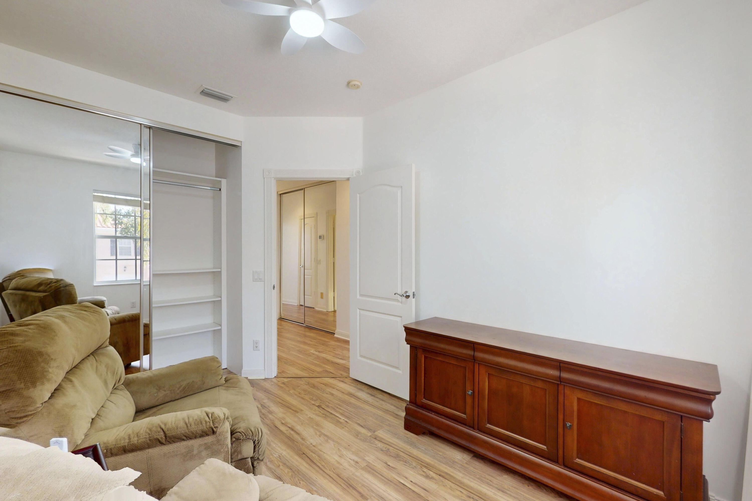 Residence photo 22