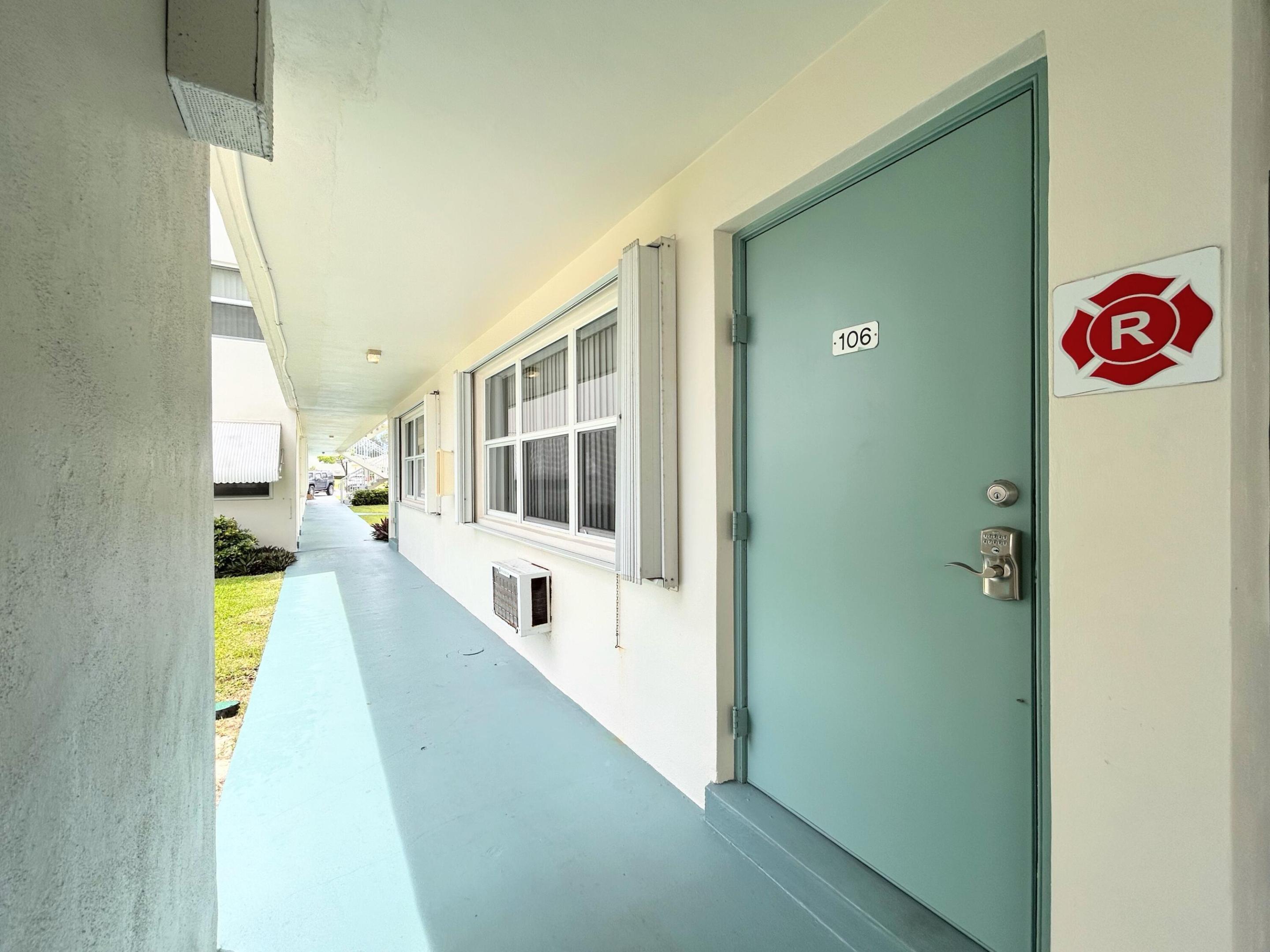  Unit 106 photo 4