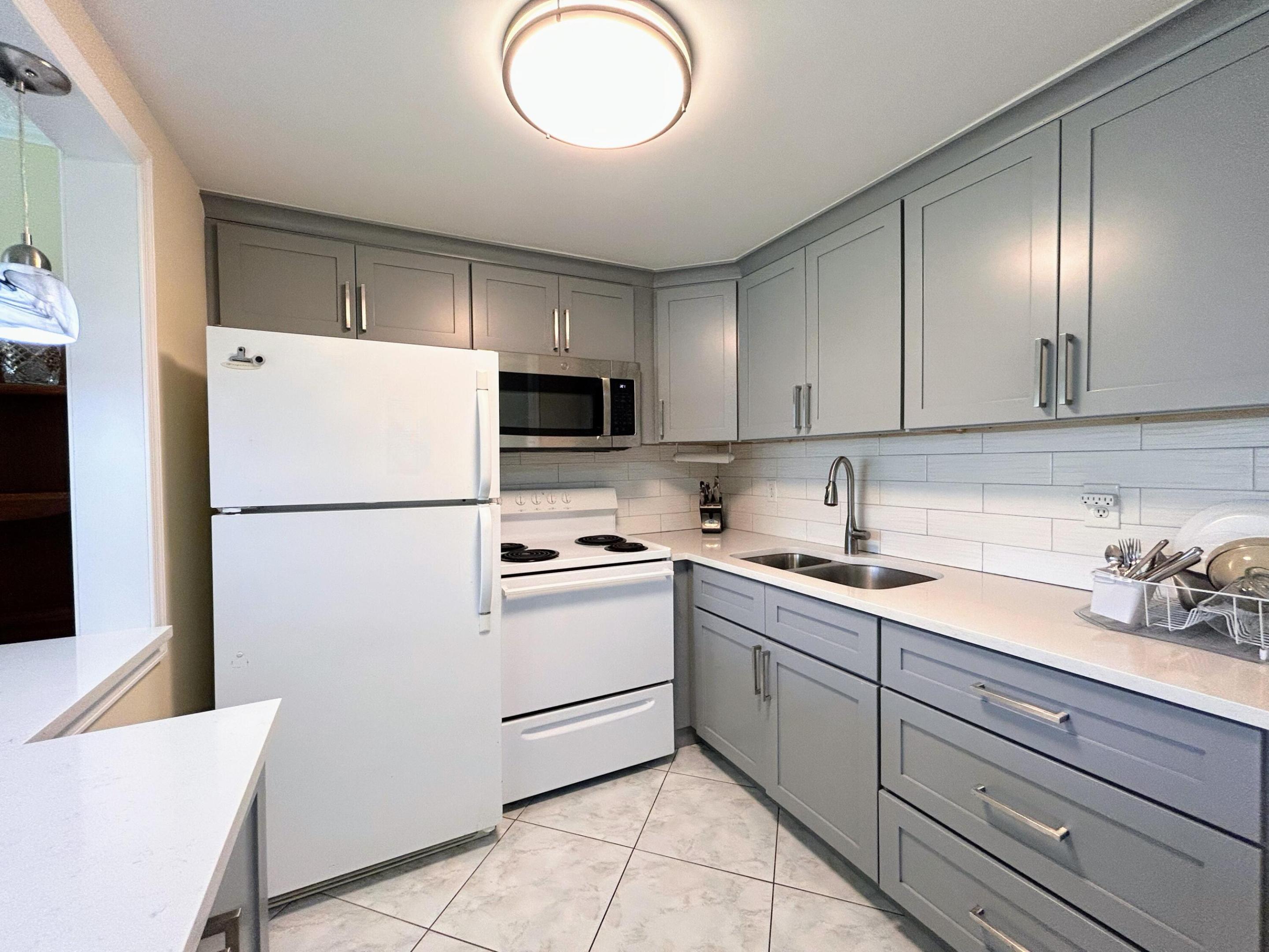  Unit 106 photo 13