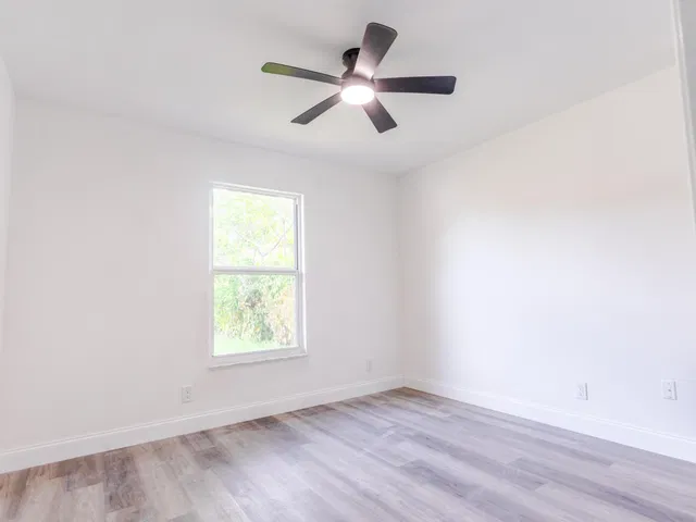  Residence photo 6
