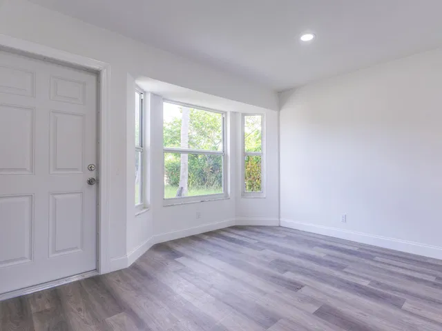  Residence photo 9