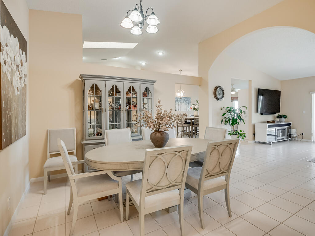  Residence photo 5