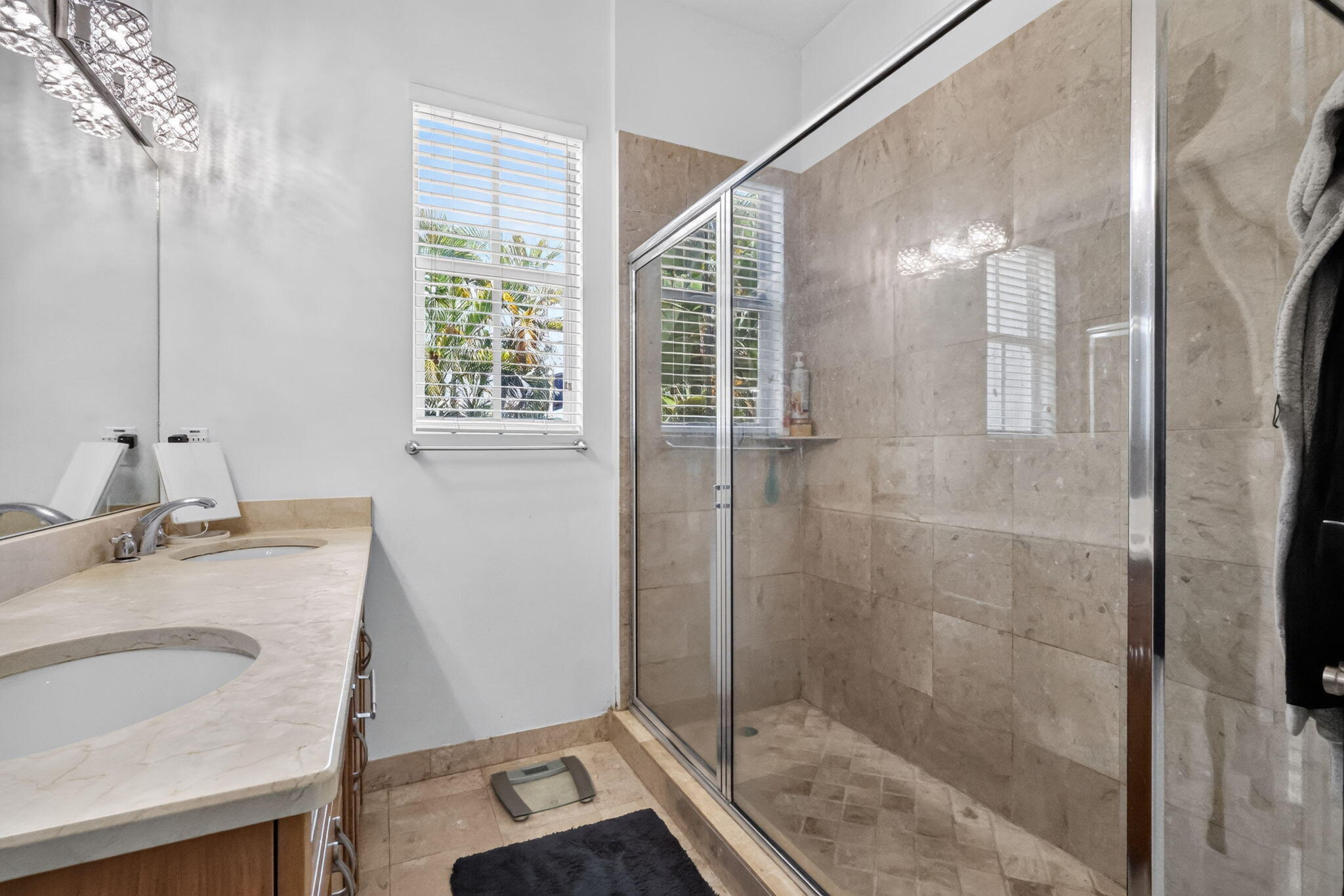 Unit 8 / 23 photo 22