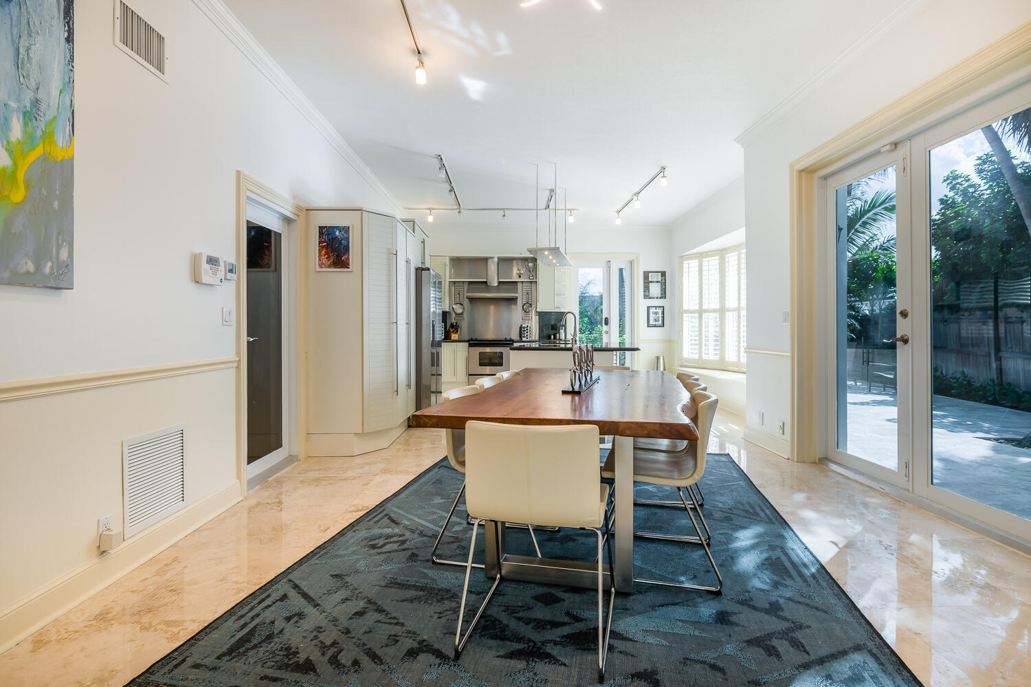 Residence photo 22
