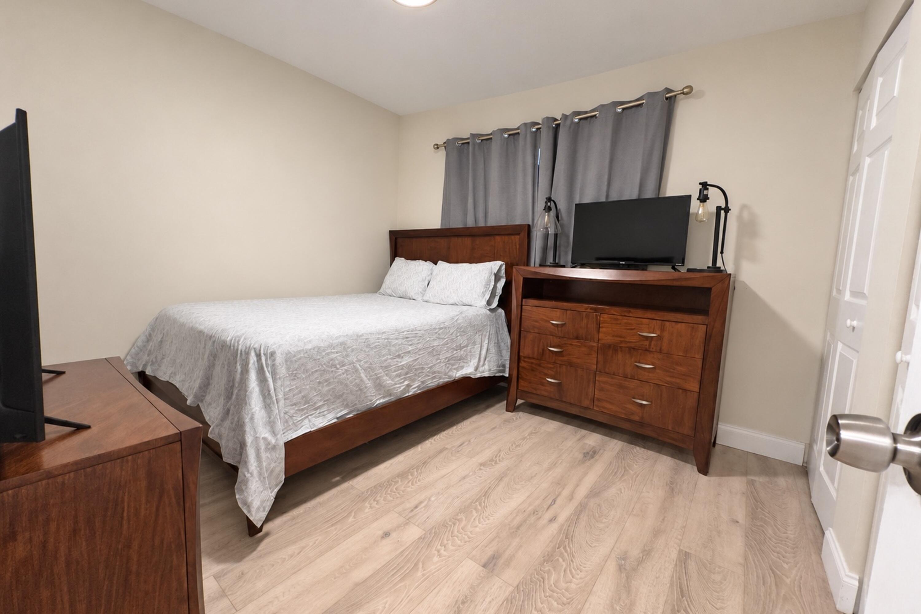 Unit 109 photo 14