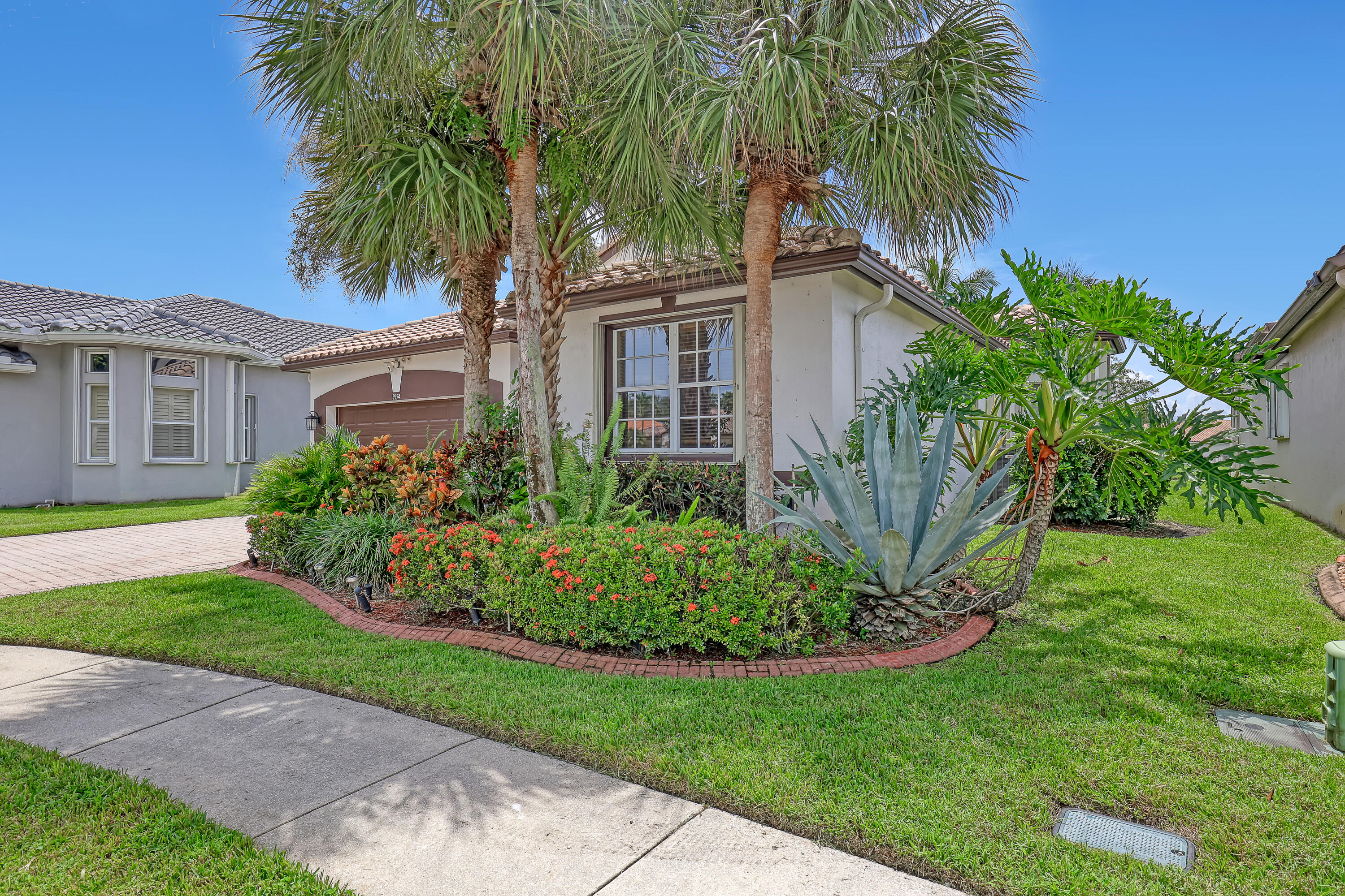 Residence photo 2