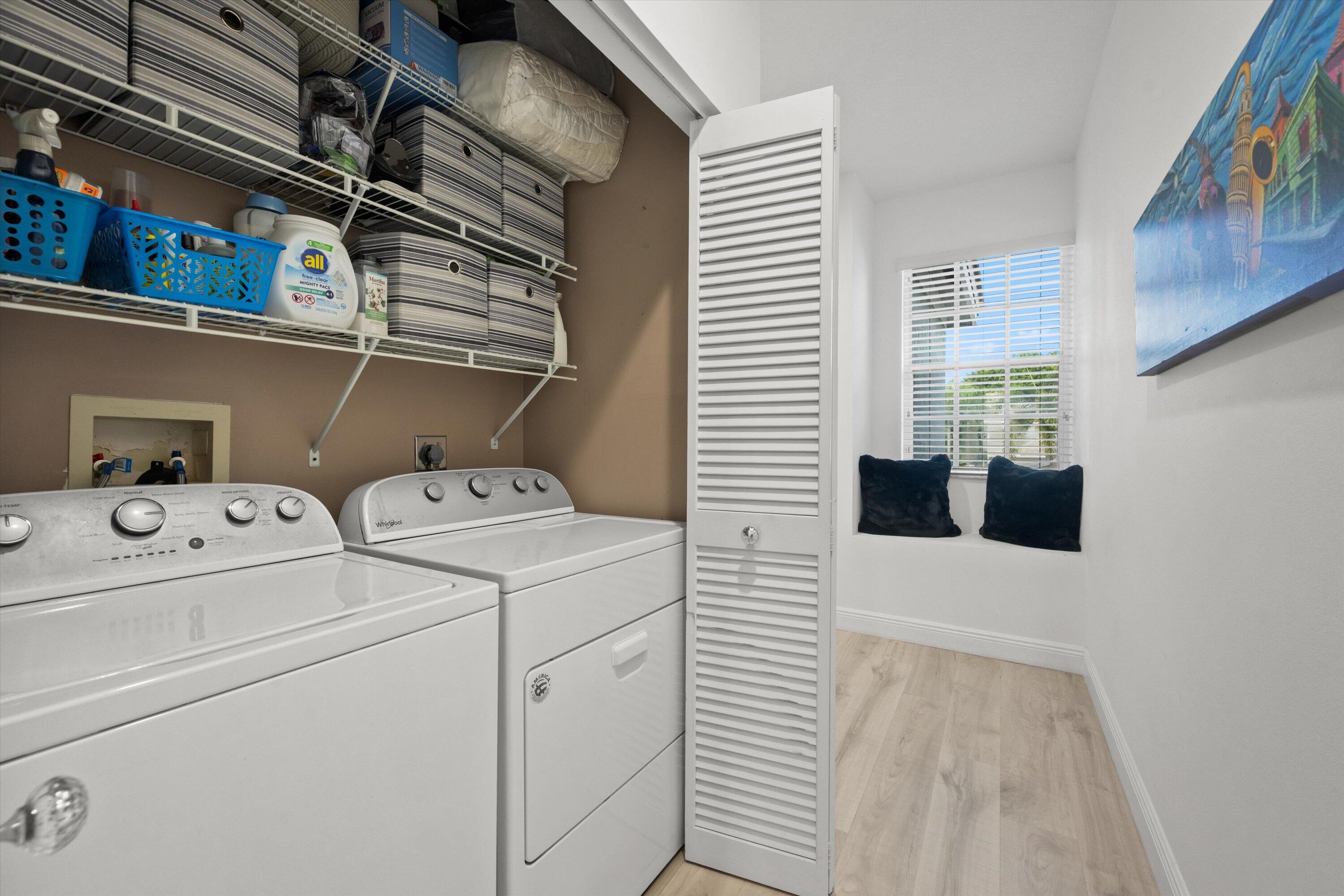 Unit H1 photo 23