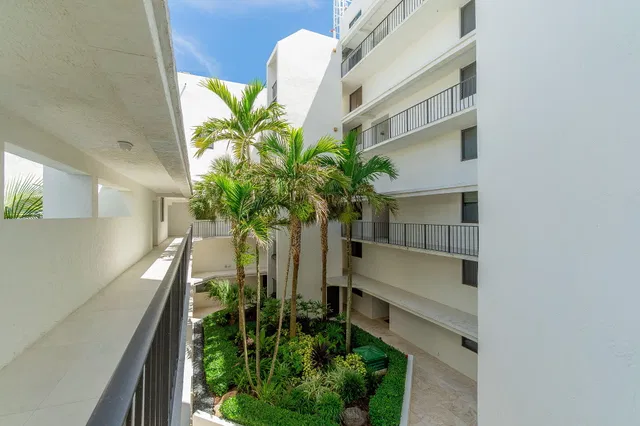  Unit 205n photo 10