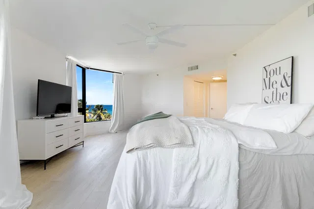  Unit 205n photo 38