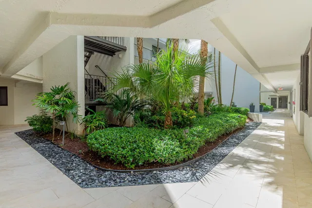  Unit 205n photo 90
