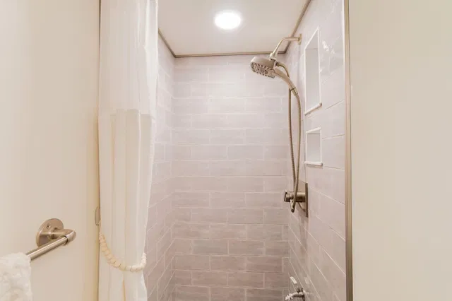  Unit 205n photo 99