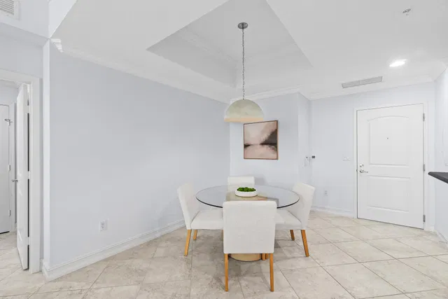 Two City Plaza Unit 713 photo 6