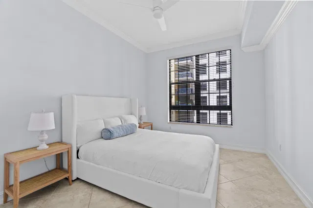 Two City Plaza Unit 713 photo 18