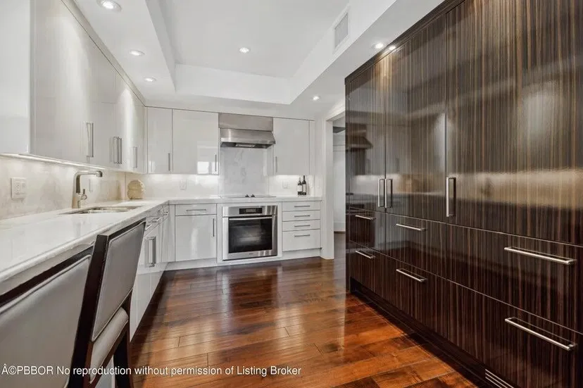 130 Sunrise Avenue #Ph 8 — photo 3