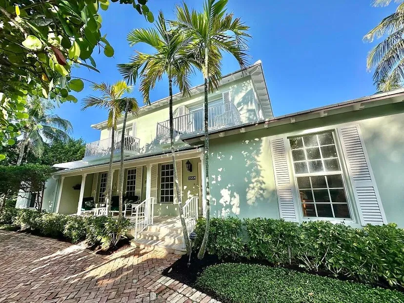 1554 N Ocean Way — photo 3