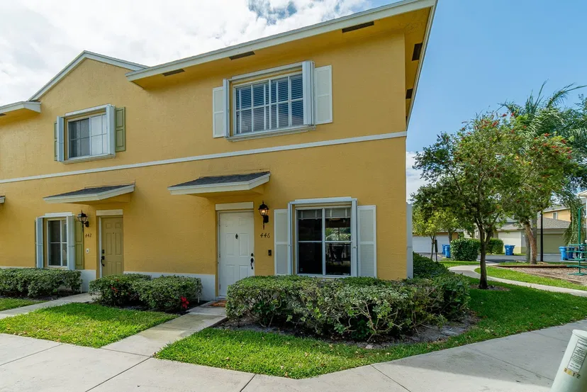 Sold May 2024 · 446 W Bloxham Street, Lantana