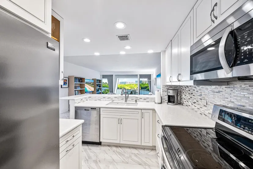 2185 Ibis Isle Road #11 — photo 4