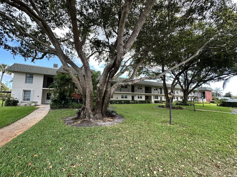 Sold Apr 2024 · 1900 S Kanner Highway 6202, Stuart