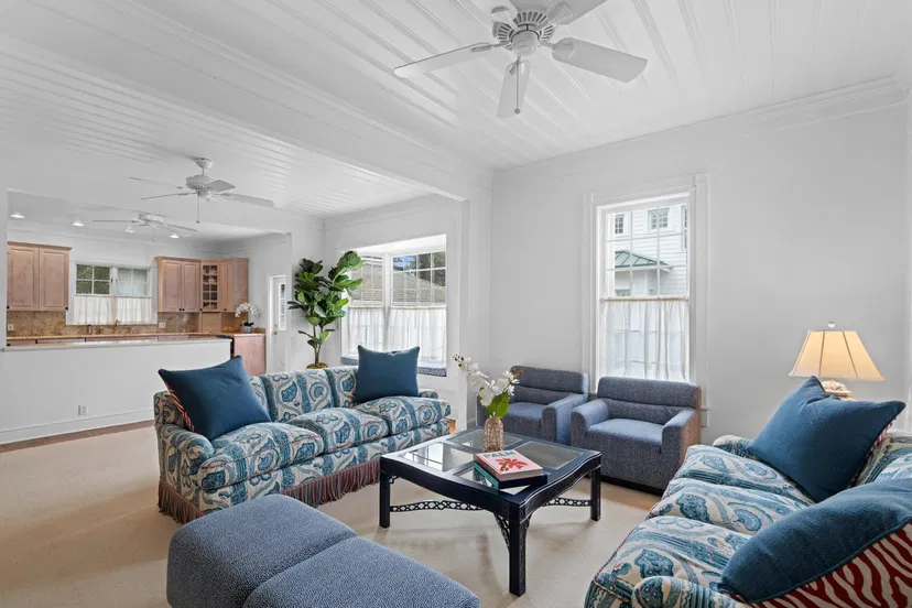 256 Park Avenue — photo 3
