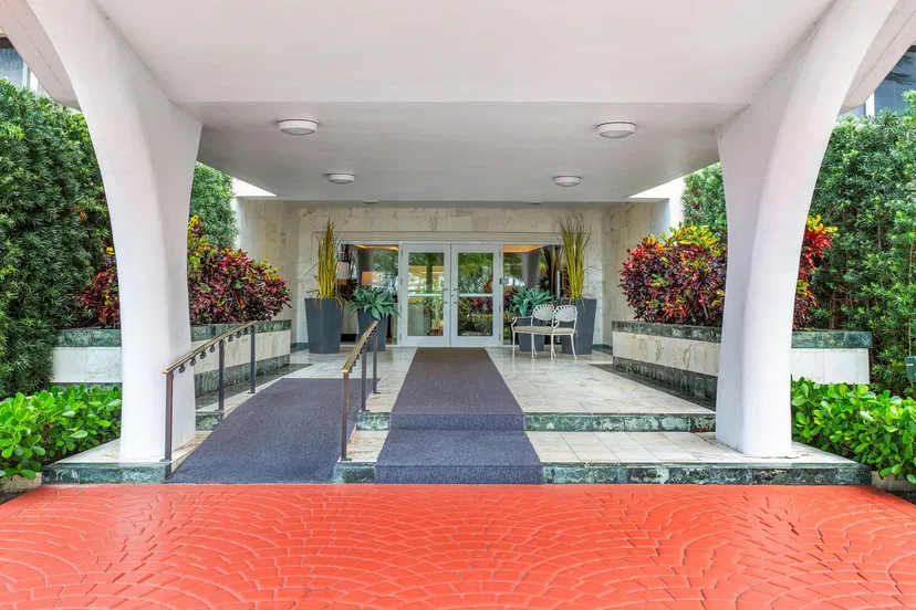 369 S Lake Drive #Ph D — photo 3