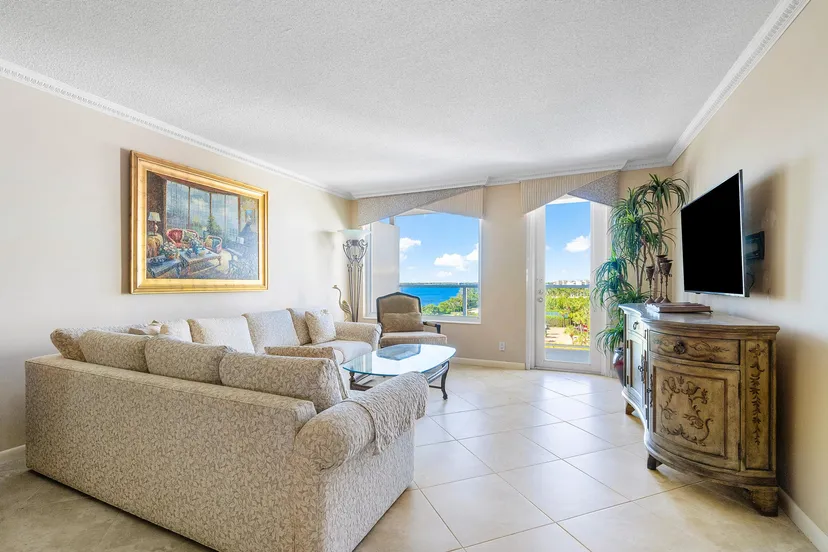 The Patrician of Palm Beach Unit 625