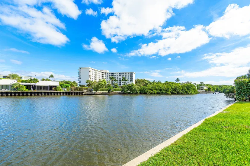2273 Ibis Isle Road E — photo 4