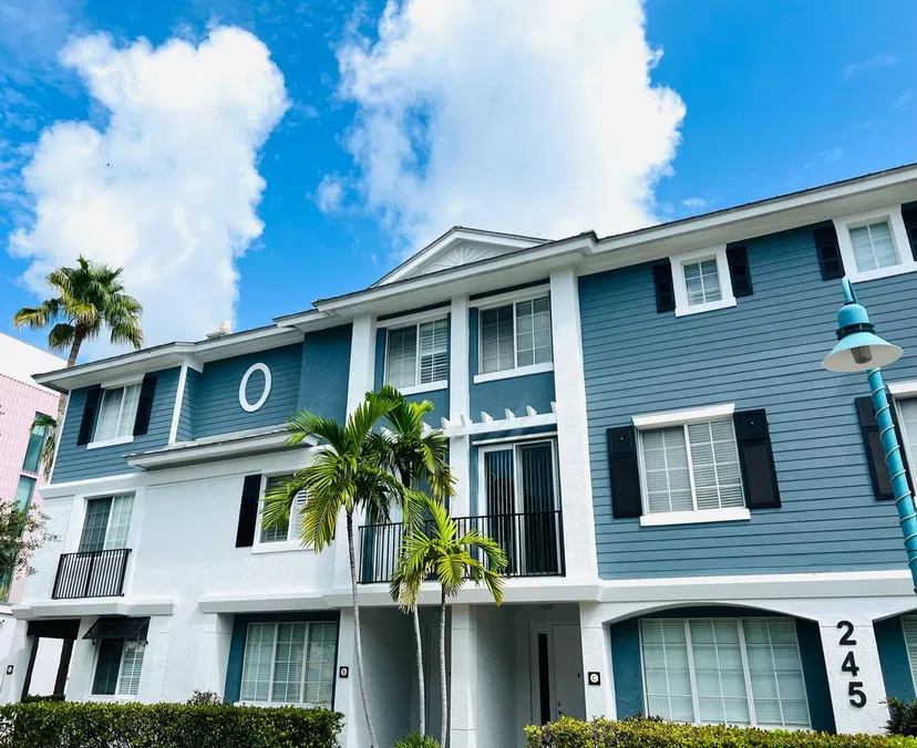 Sold Sep 2023 · 245 NE 2nd Street 5-B, Delray Beach