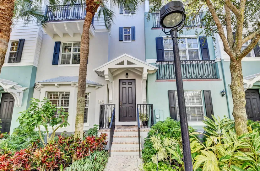 Sold Sep 2023 · 362 E Mallory Circle, Delray Beach